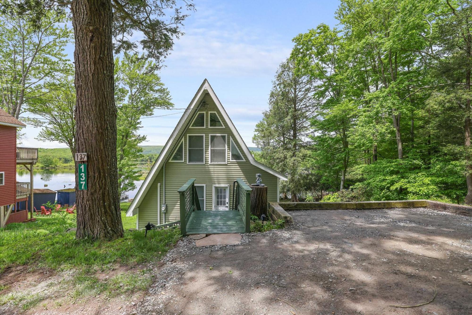 Lakefront A-Frame, Dock, Kayaks, Fire Place Lake Ariel Εξωτερικό φωτογραφία